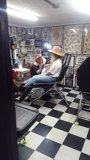 Tattoo Shop «Vertigo Tattoo & Body Piercing», reviews and photos, 7594 Shipyard Rd, Manns Harbor, NC 27953, USA