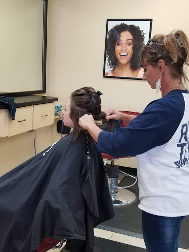 Hair Salon «Supercuts», reviews and photos, 501 W Henderson St, Cleburne, TX 76033, USA