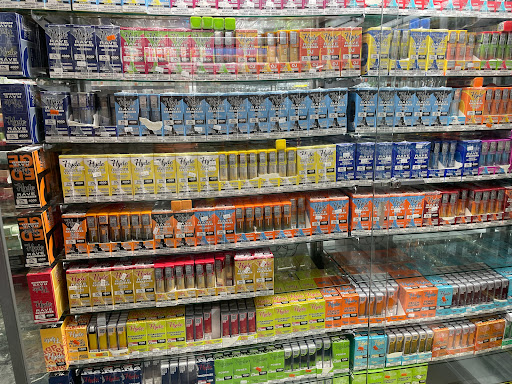 Tobacco Shop «The Cave», reviews and photos, 602 E Broadway, Alton, IL 62002, USA