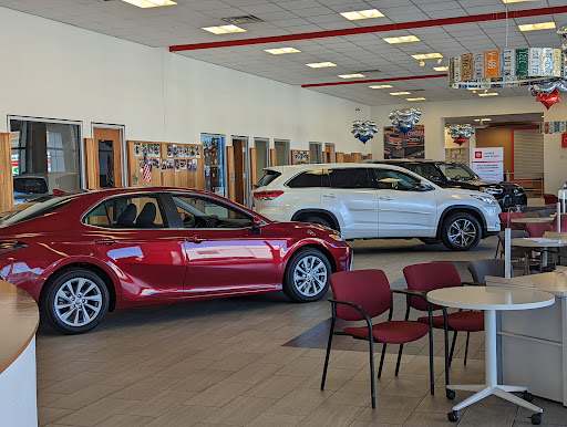 Toyota Dealer «Central City Toyota», reviews and photos, 4800 Chestnut St, Philadelphia, PA 19139, USA