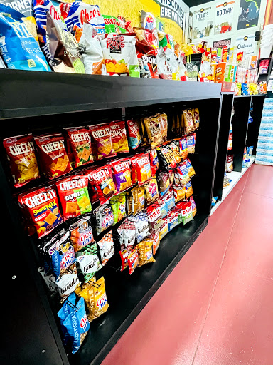 Convenience Store «Circle K», reviews and photos, 130 N Water St, Milwaukee, WI 53202, USA