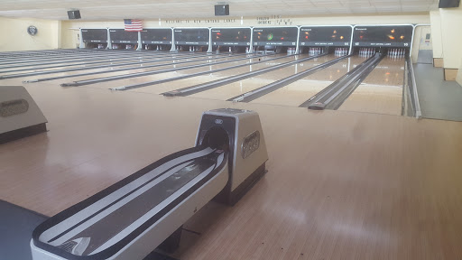 Bowling Alley «New Smyrna Lanes», reviews and photos, 185 N Causeway, New Smyrna Beach, FL 32169, USA