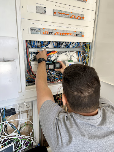 Domoticfy - Sistemas Domóticos y Electricistas en Madrid en Leganés, Madrid