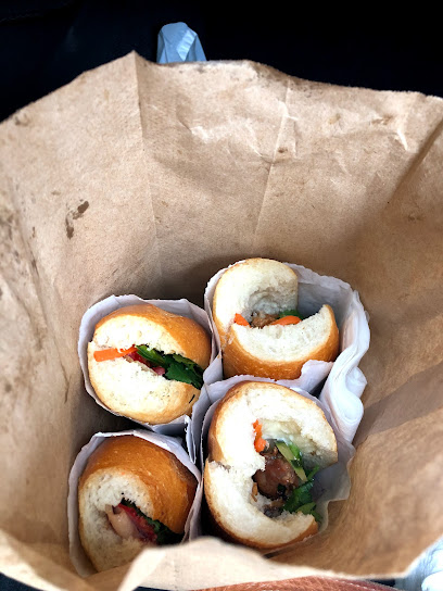 Bình Minh Sandwiches