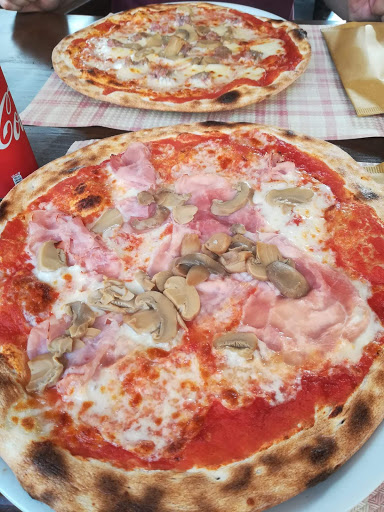 Pizzeria la Liernese in Lierna, Provincia di Lecco