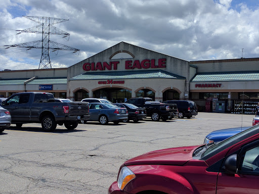 Supermarket «Giant Eagle Supermarket», reviews and photos, 2201 Kresge Dr, Amherst, OH 44001, USA