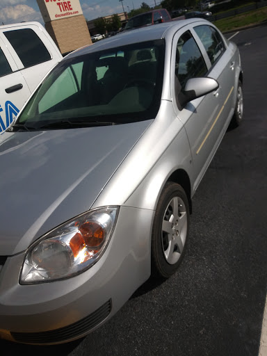 Tire Shop «Discount Tire Store - Hiram, GA», reviews and photos, 4909 Jimmy Lee Smith Pkwy, Hiram, GA 30141, USA