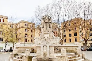 Fontana delle Anfore (Fountain of the Amphoras) image