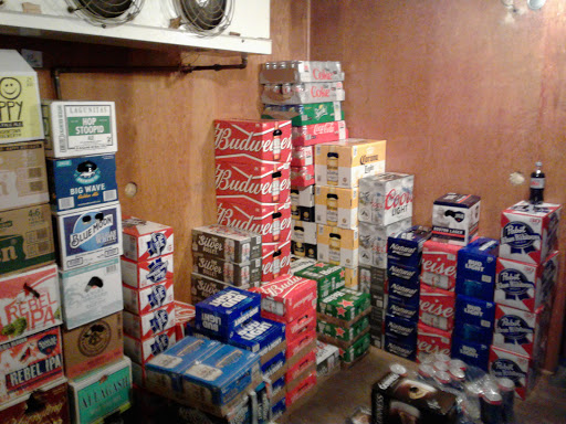 Liquor Store «Bung Hole Liquor Store», reviews and photos, 204 Derby St, Salem, MA 01970, USA