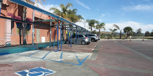 Sierra Hwy Express Car Wash en Santa Clarita