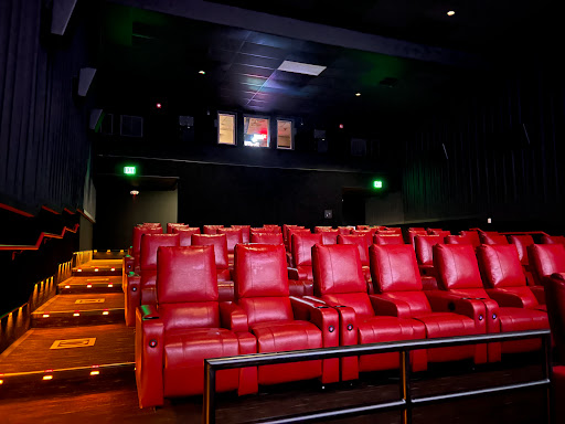 Movie Theater «AMC Loews Oak Tree 6», reviews and photos, 10006 Aurora Ave N, Seattle, WA 98133, USA
