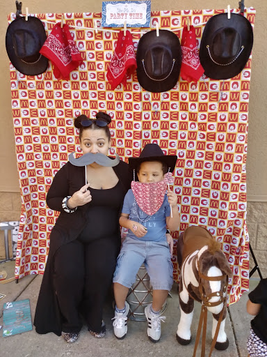 Shopping Mall «Woodforest Shopping Center», reviews and photos, 443 Uvalde Rd, Houston, TX 77015, USA