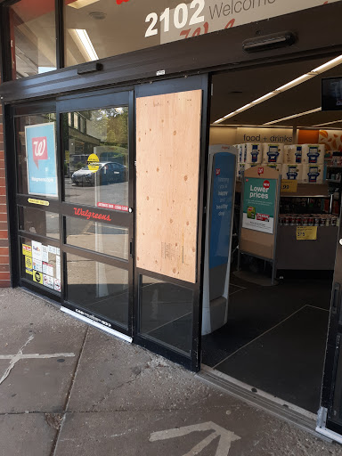Drug Store «Walgreens», reviews and photos, 2102 Green Bay Rd, Evanston, IL 60201, USA