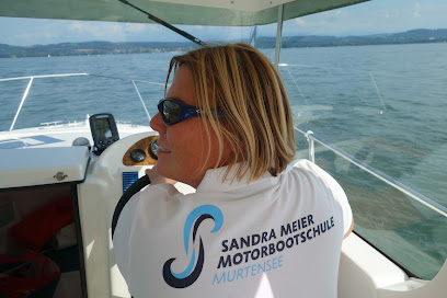 Sandra Meier Motorbootschule Murtensee