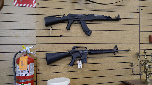 Army & Navy Surplus Shop «Hull Street Outlet Inc», reviews and photos, 3820 Jefferson Davis Hwy, Richmond, VA 23234, USA