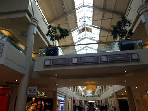 Shopping Mall «Freehold Raceway Mall», reviews and photos, 3710 U.S. 9, Freehold, NJ 07728, USA