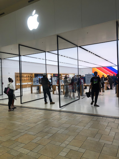 Computer Store «Apple Smith Haven», reviews and photos, 518 Smith Haven Mall, Lake Grove, NY 11755, USA