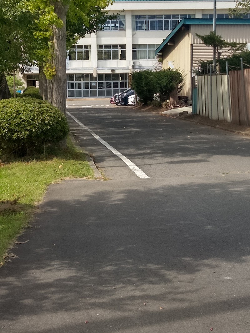 五戸町立上市川小学校