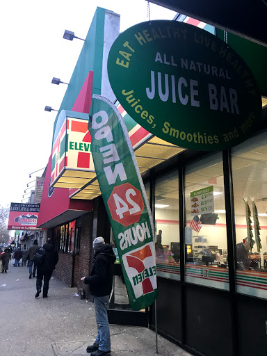 7-Eleven, 22-29 31st St, Astoria, NY 11105, USA, 