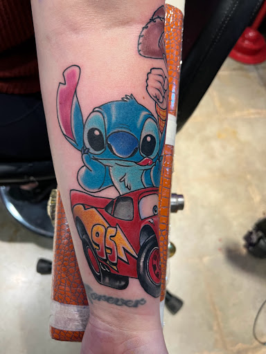 Explore skate tattoo ideas, creative tattoo ideas in Hesperia, available at Dinamik Tattoo