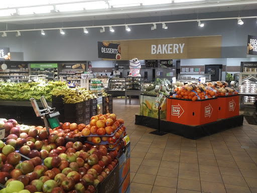 Grocery Store «Stop & Shop», reviews and photos, 760 Villa Ave, Fairfield, CT 06824, USA