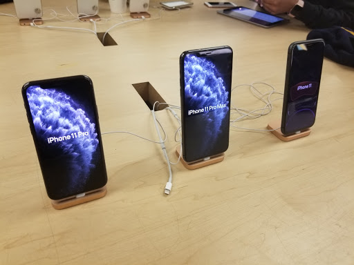 Computer Store «Apple Somerset», reviews and photos, 2800 W Big Beaver Rd, Troy, MI 48084, USA