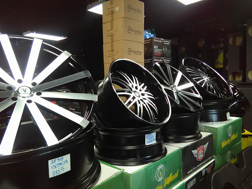 Electronics Repair Shop «Auto Electronic Specialists», reviews and photos, 2428 Nolensville Pike, Nashville, TN 37211, USA