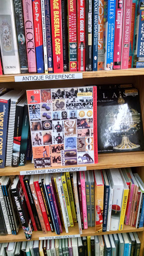 Book Store «Half Price Books», reviews and photos, 151 Skokie Valley Rd, Highland Park, IL 60035, USA