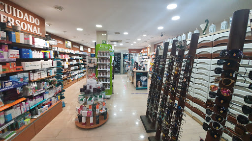 Imagen del negocio Farmacia Apotheke Óptica Ortopedia en Estepona, Málaga