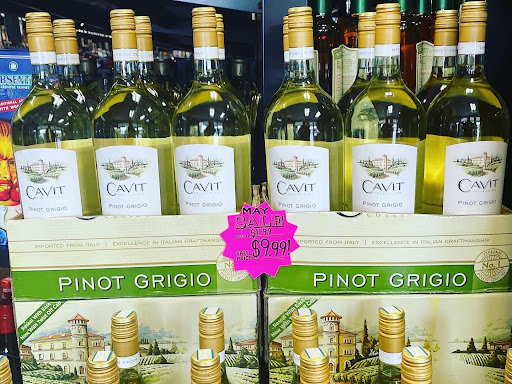 Wine Store «Premier Wine & Spirits», reviews and photos, 100 Main St N # 11, Southbury, CT 06488, USA