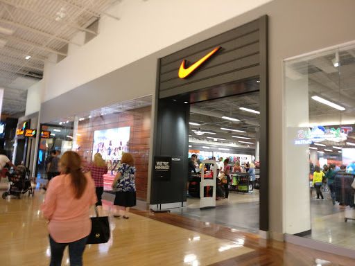 Sporting Goods Store «Nike Factory Store», reviews and photos, 3000 Grapevine Mills Pkwy #611, Grapevine, TX 76051, USA