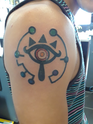 Tattoo Shop «Atomic Tattoos», reviews and photos, 9043 Ulmerton Rd, Largo, FL 33771, USA