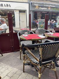 Atmosphère du Restaurant Le Petit Bistro à Blois - n°2