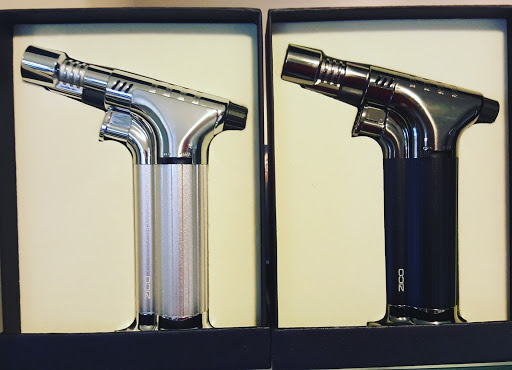 Tobacco Shop «Apparatus Smoke Shop», reviews and photos, 284 Cowesett Ave, West Warwick, RI 02893, USA