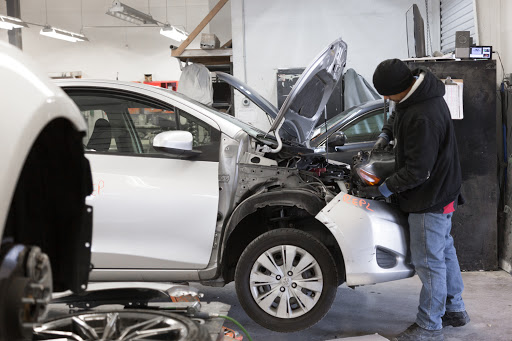 Auto Body Shop «Graphic Auto Body», reviews and photos, 1350 N Texas St, Fairfield, CA 94533, USA