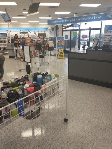 Clothing Store «Ross Dress for Less», reviews and photos, 151 N McDowell Blvd, Petaluma, CA 94954, USA