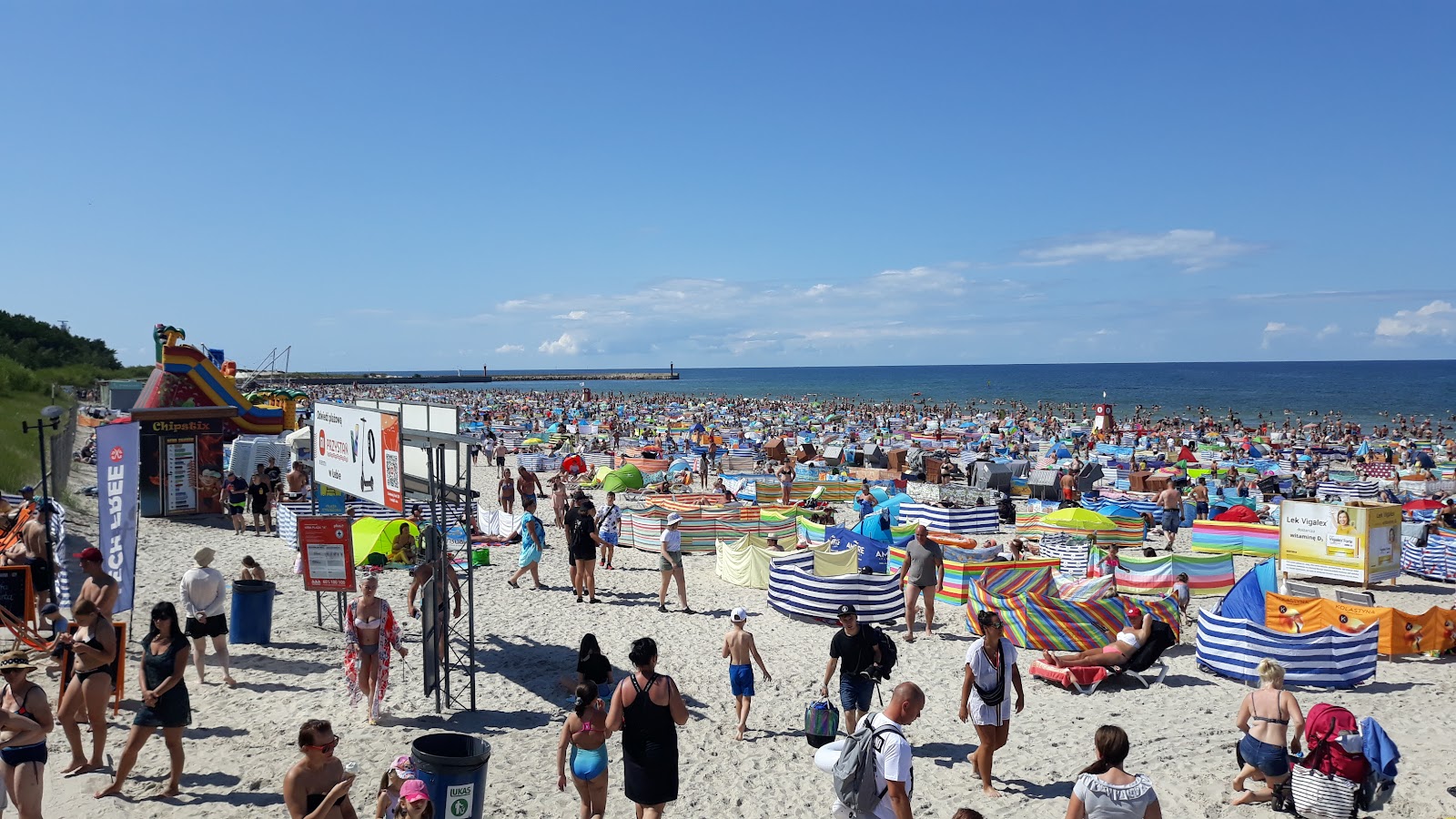 Foto van Leba beach met hoog niveau van netheid