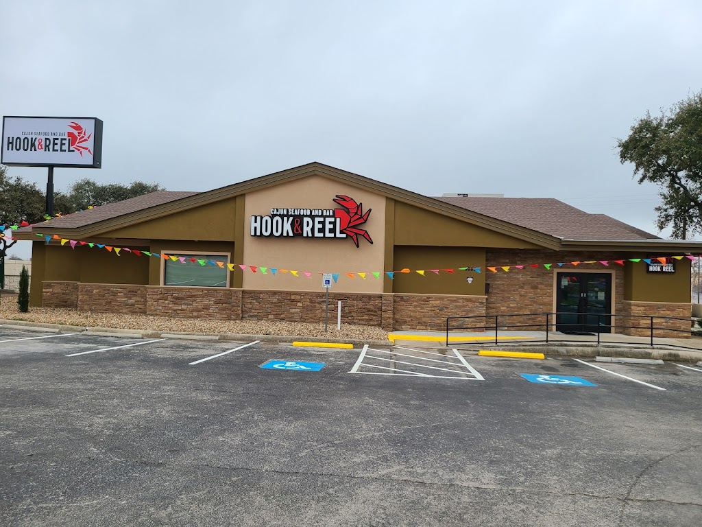 Hook & Reel Cajun Seafood & Bar 78229