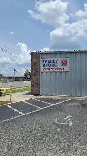 Thrift Store «Salvation Army Thrift Store», reviews and photos, 120 NW 10th St, Ocala, FL 34475, USA