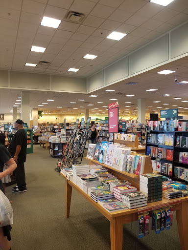 Book Store «Barnes & Noble», reviews and photos, 6501 Grape Rd #1200, Mishawaka, IN 46545, USA
