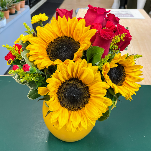 Florist «El Camino Florist», reviews and photos, 632 El Camino Real, South San Francisco, CA 94080, USA