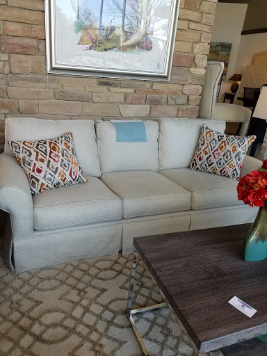 Furniture Store «Rooms To Go & Rooms To Go Kids Furniture Store - Montgomery», reviews and photos, 6810 Eastchase Pkwy Suite A, Montgomery, AL 36117, USA