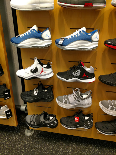 Shopping Mall «Columbia Mall», reviews and photos, 2800 S Columbia Rd, Grand Forks, ND 58201, USA