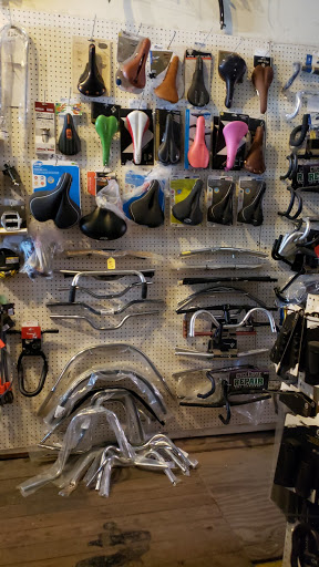 Bicycle Repair Shop «Bike Couriers Bike Shop», reviews and photos, 107 W Market St, Louisville, KY 40202, USA