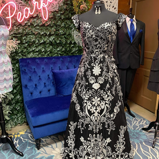 Consignment Shop «The White Pear Formal Consignment Boutique», reviews and photos, 1128 W Market St, Pottsville, PA 17901, USA