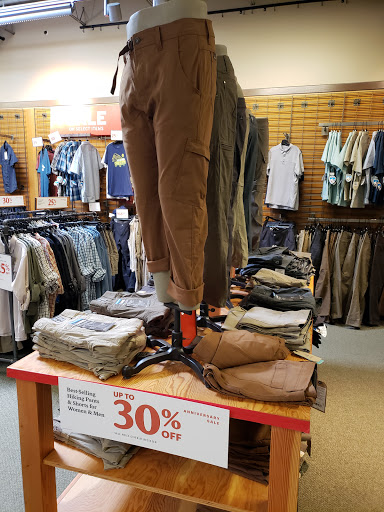 Camping Store «REI», reviews and photos, 200 Ridge Pike #115, Conshohocken, PA 19428, USA