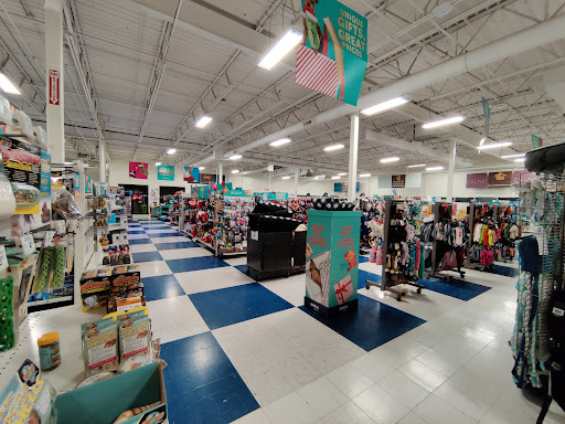 Pet Supply Store «Petco Animal Supplies», reviews and photos, 7590 150th St W, Apple Valley, MN 55124, USA