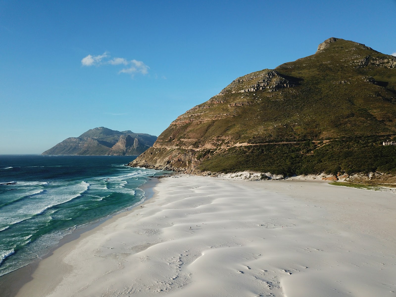 Photo of Long beach with long bay