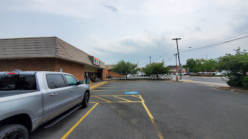 Convenience Store «7-Eleven», reviews and photos, 7 Maple Ave, Red Bank, NJ 07701, USA