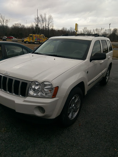 Towing Service «Portland Collision Center», reviews and photos, 412 TN-52, Portland, TN 37148, USA